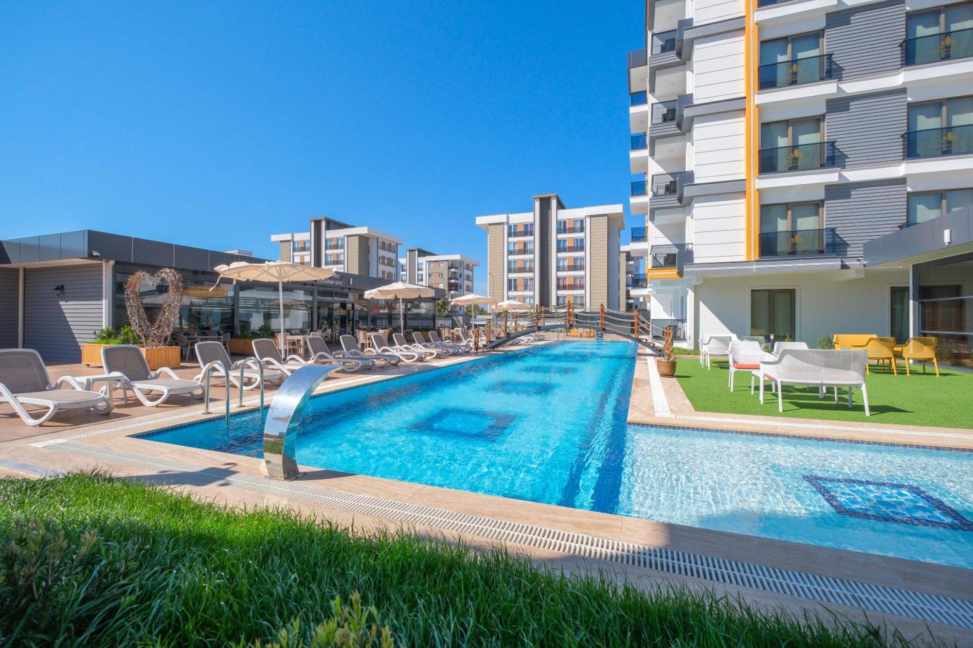 Elysium Deluxe Hotel