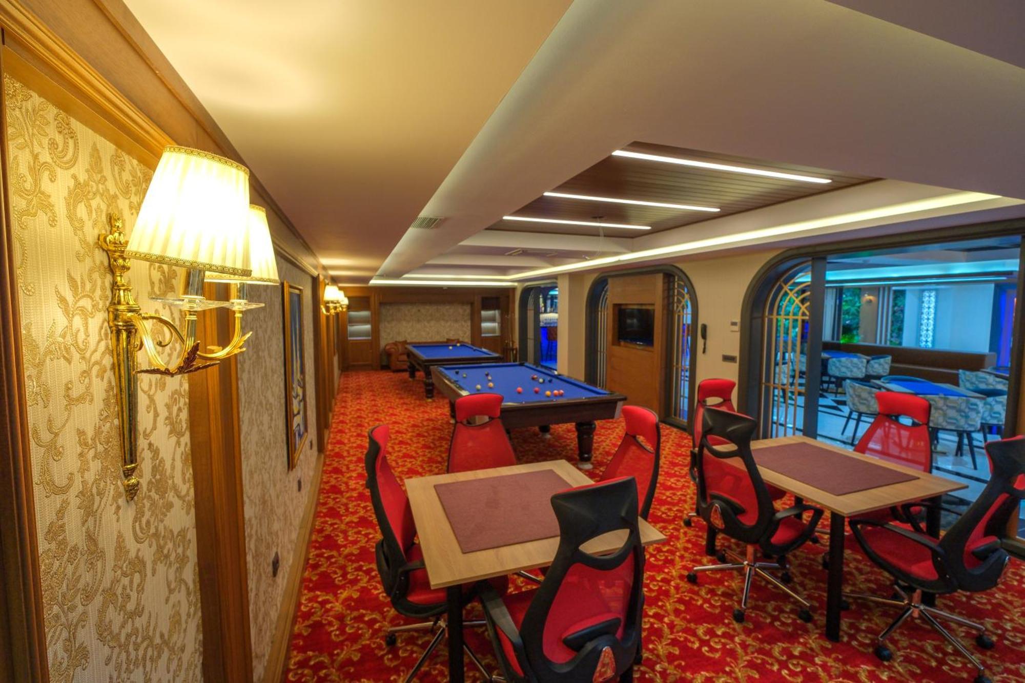 Elysium Deluxe Hotel *