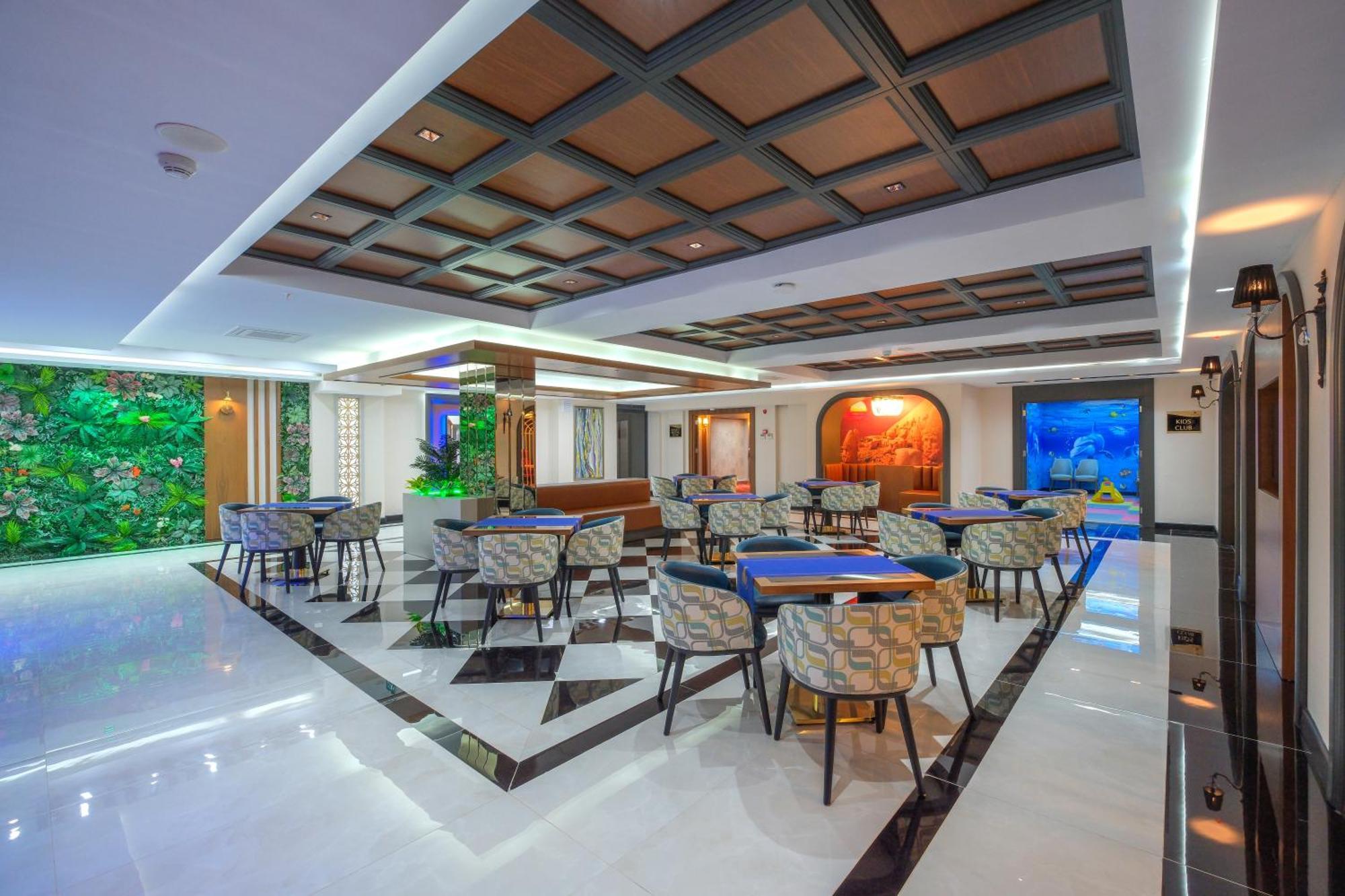 Hotel Elysium Deluxe *