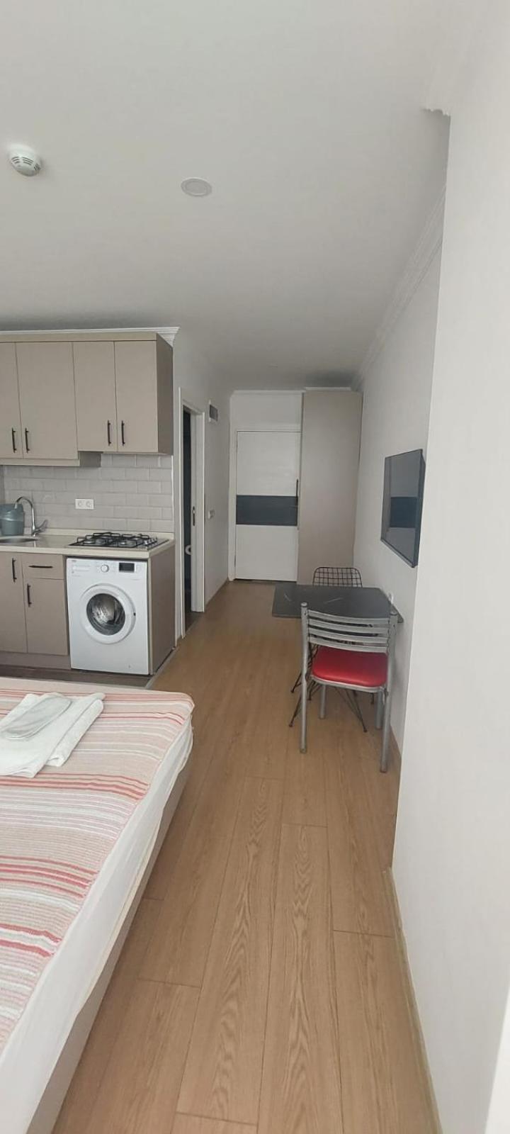 Apartment Koepruebasi Aile *