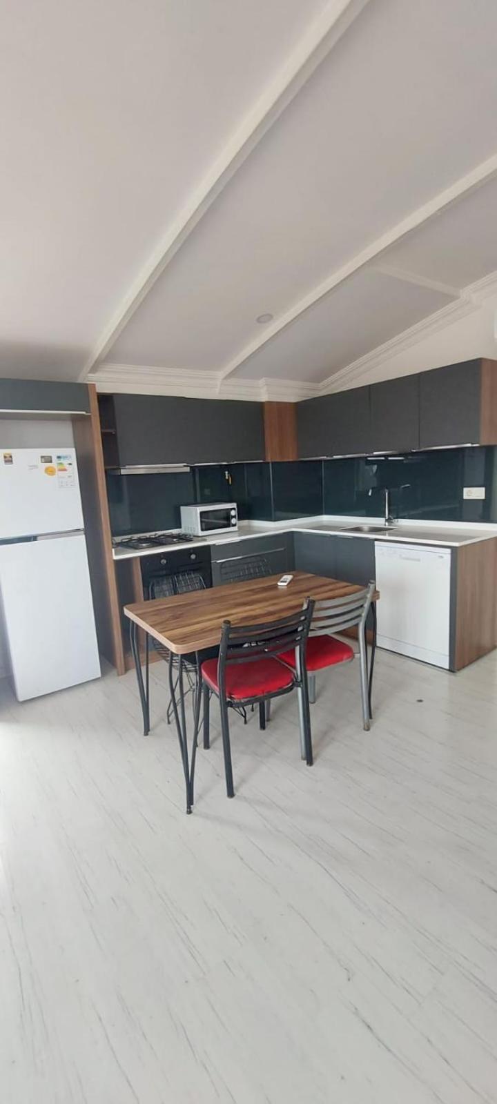 Koepruebasi Aile Apartment