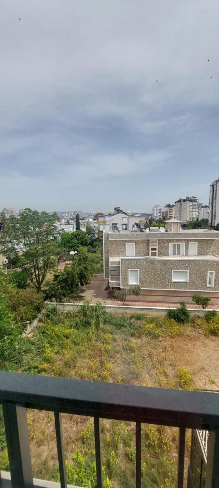 Apartment Koepruebasi Aile *