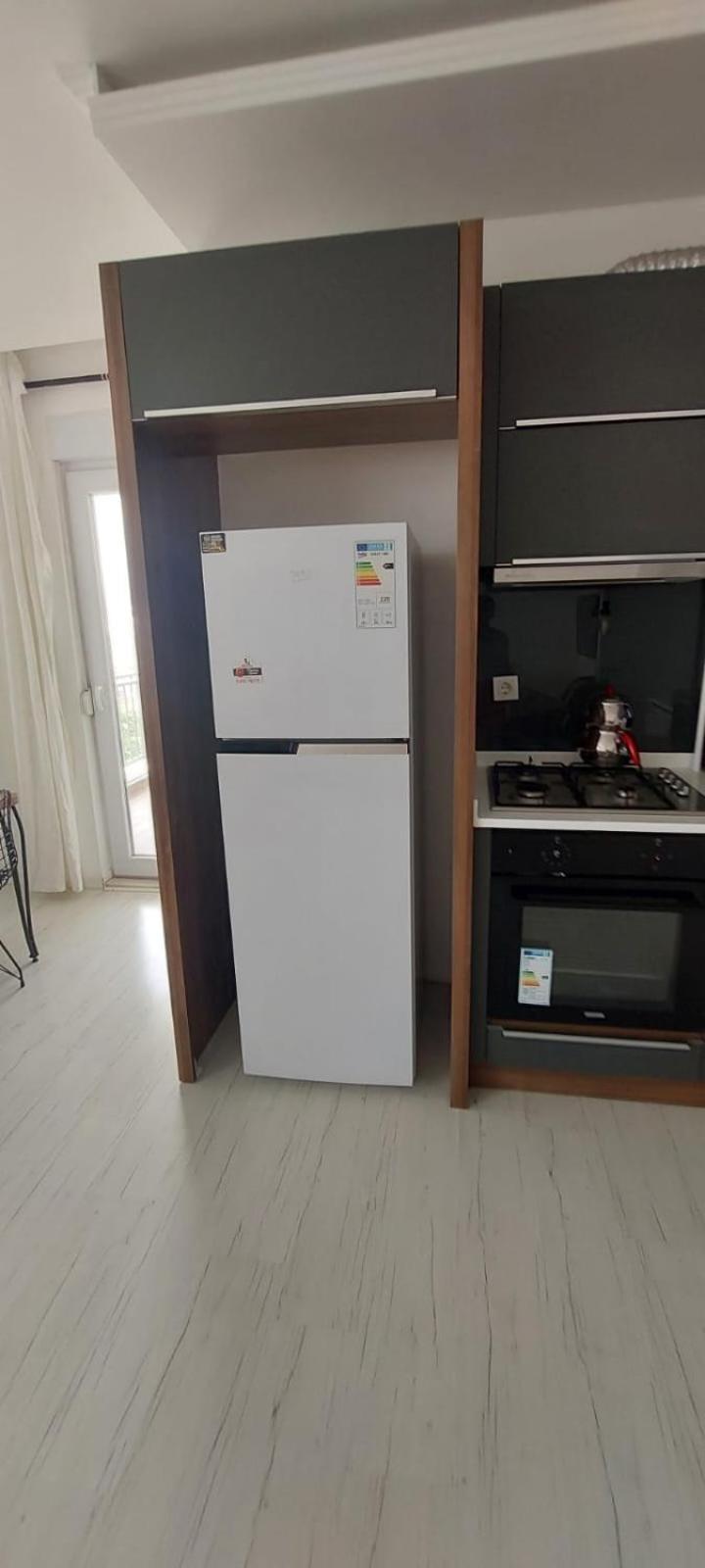 Apartment Koepruebasi Aile *