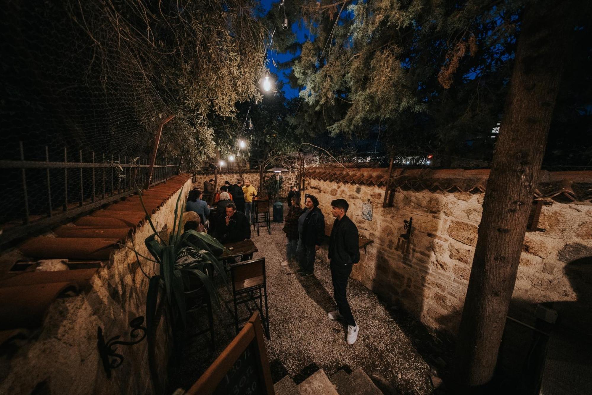 Kuyu Beergarden Hostel Antalya