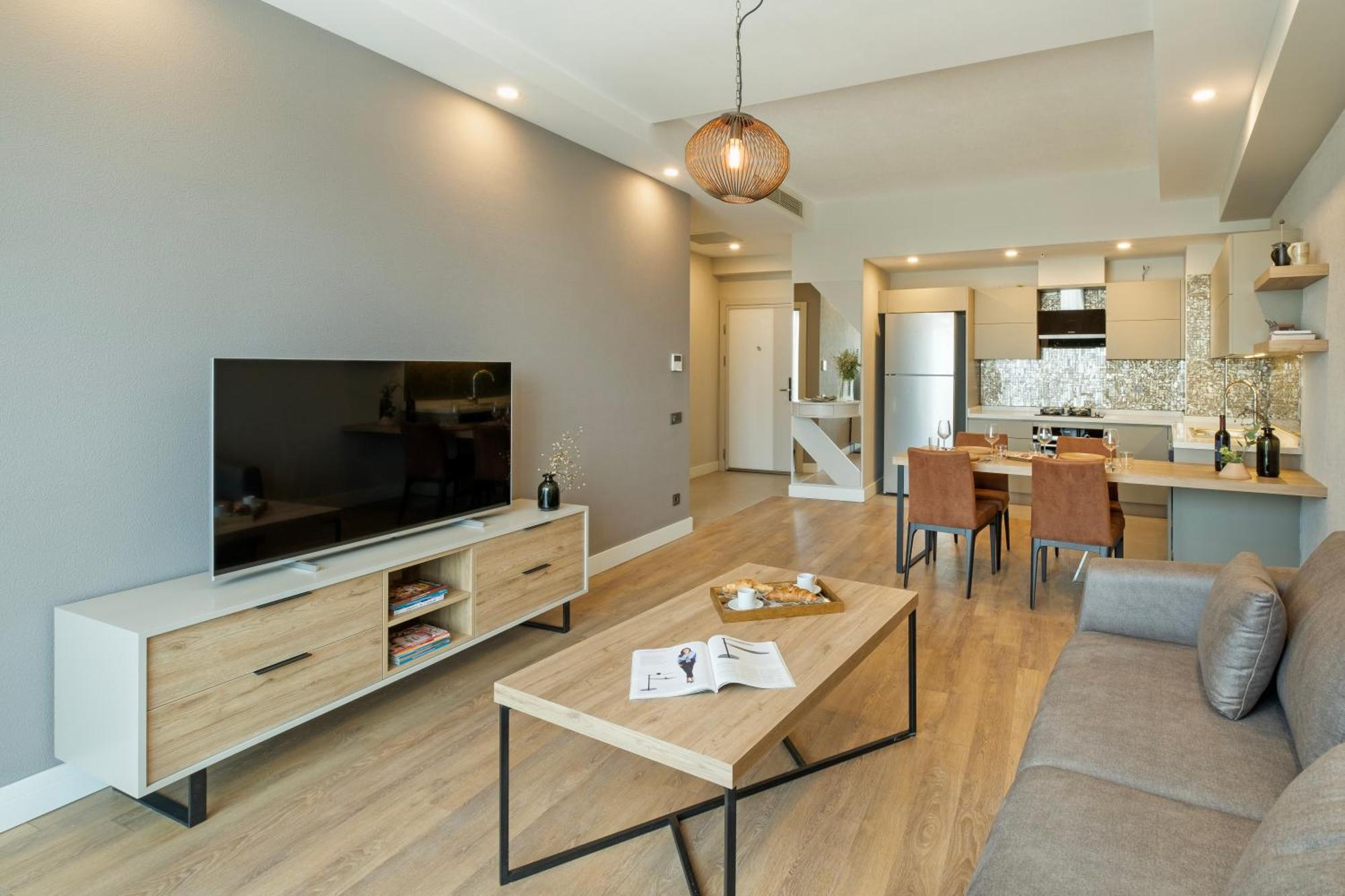 Otel Sirius Town And