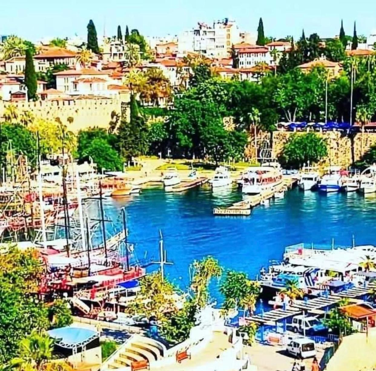 Tarihi Kaleici Muethis Lokasyon 2+1 Uygun Fiyat