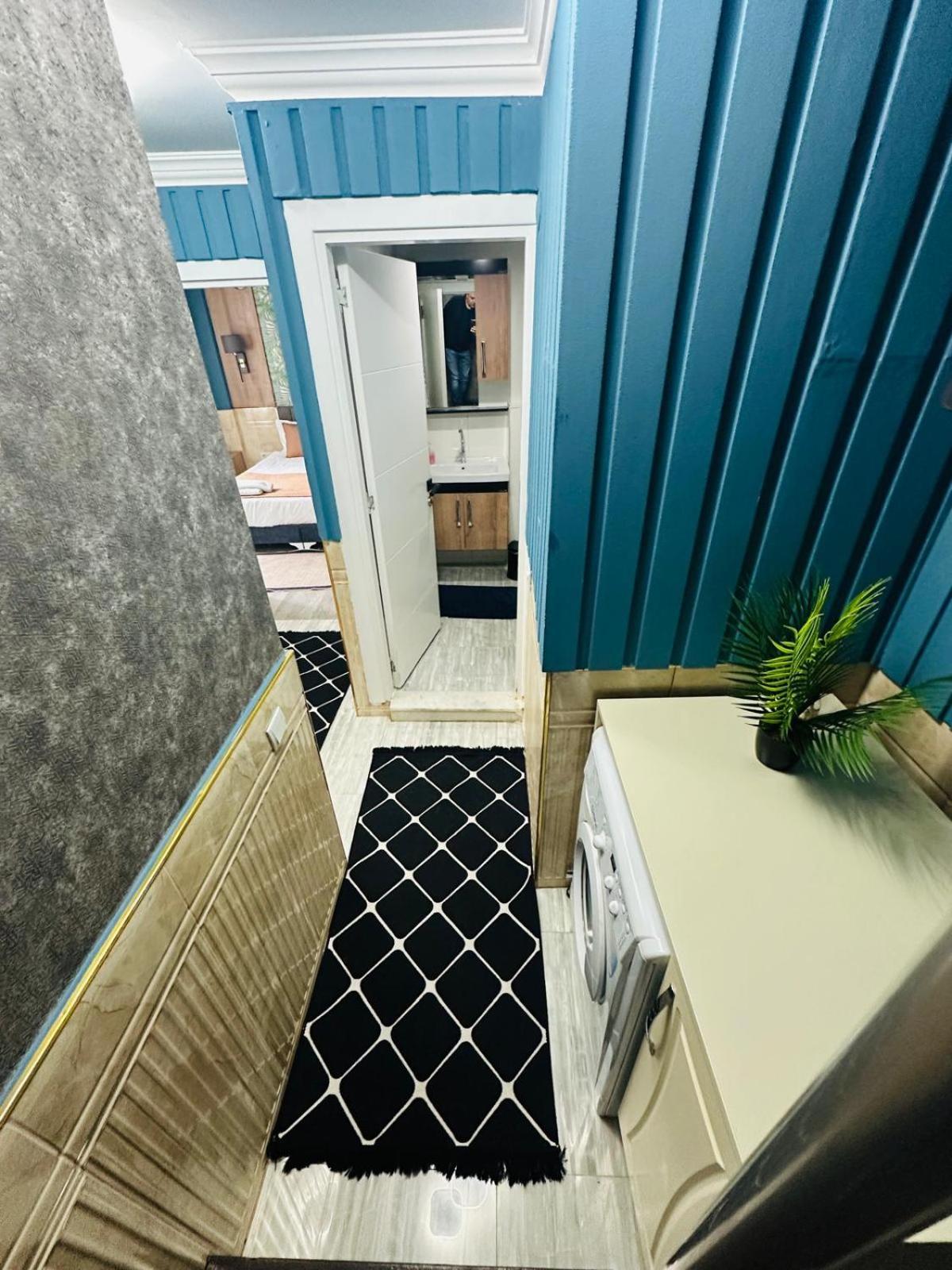 Royal Loft Aparthotel 4*