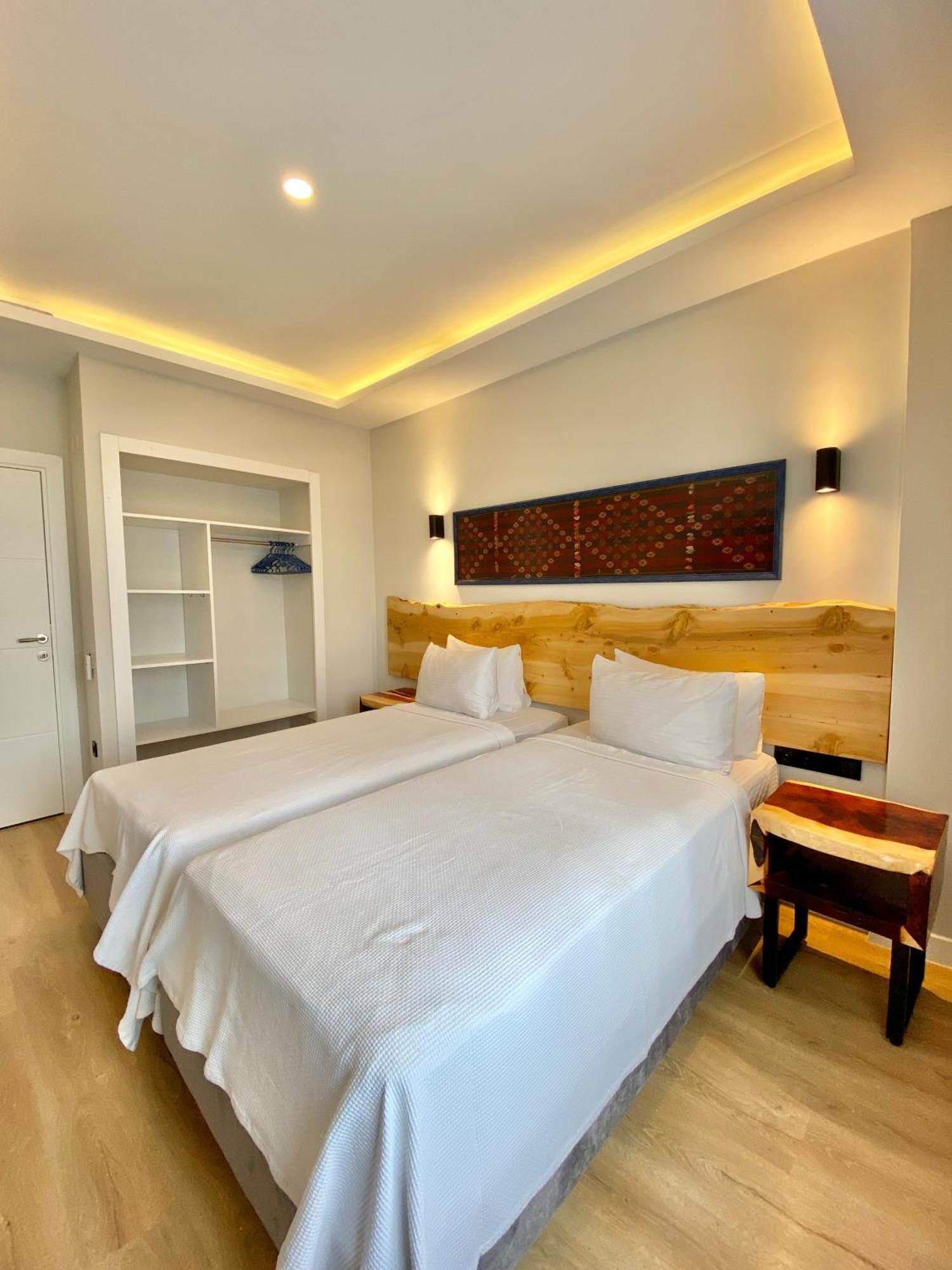 Hotel Kervan 2*