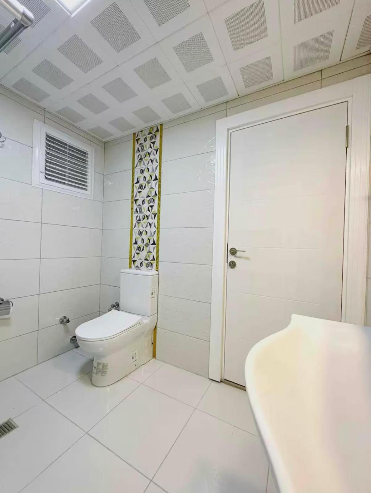 Sunny Escape, Just 400M From The Beach Apartment *