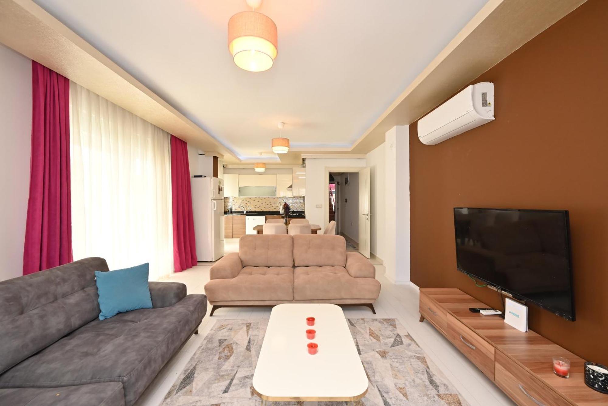 Apartment Dreams *