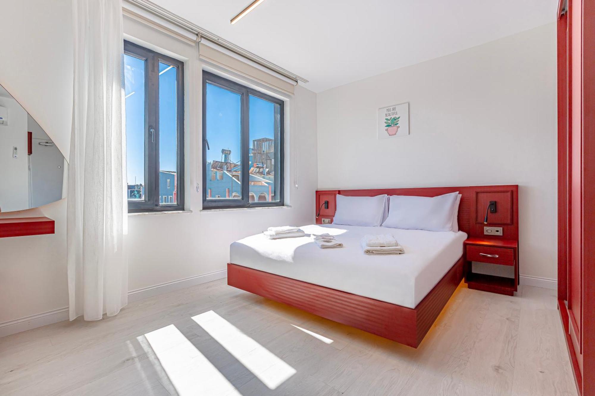 Tulii Otel *