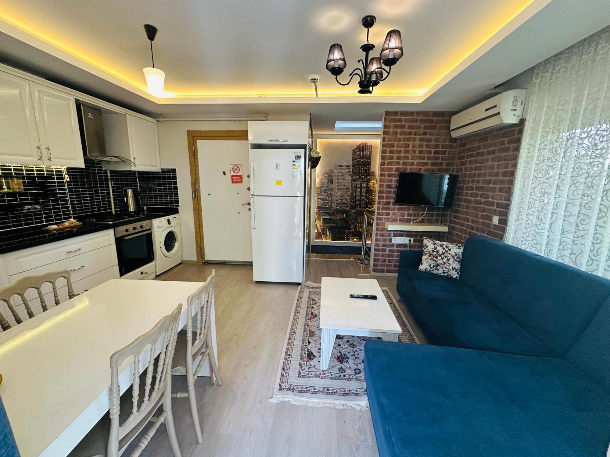 Royal Loft Aparthotel 4*