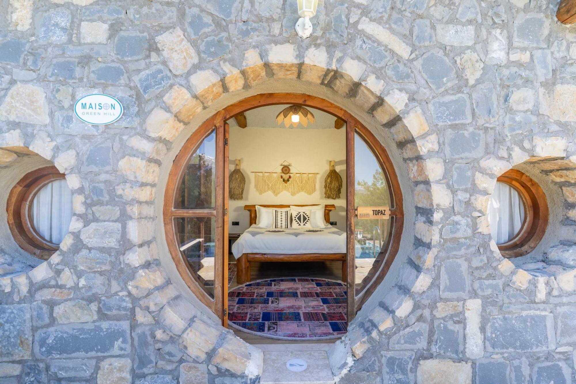 Maison Hill Hotel
