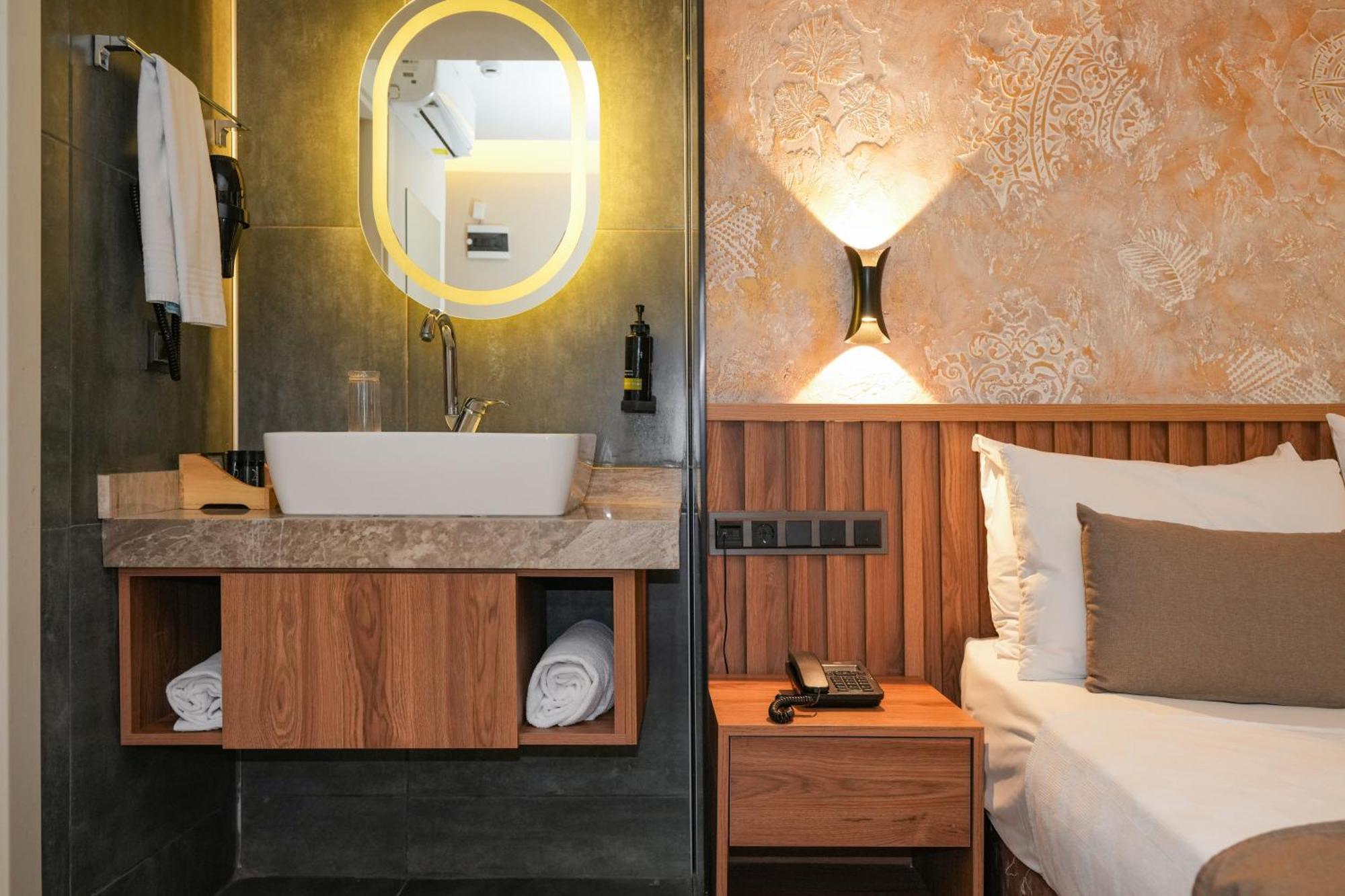 Hotel Der Lara *