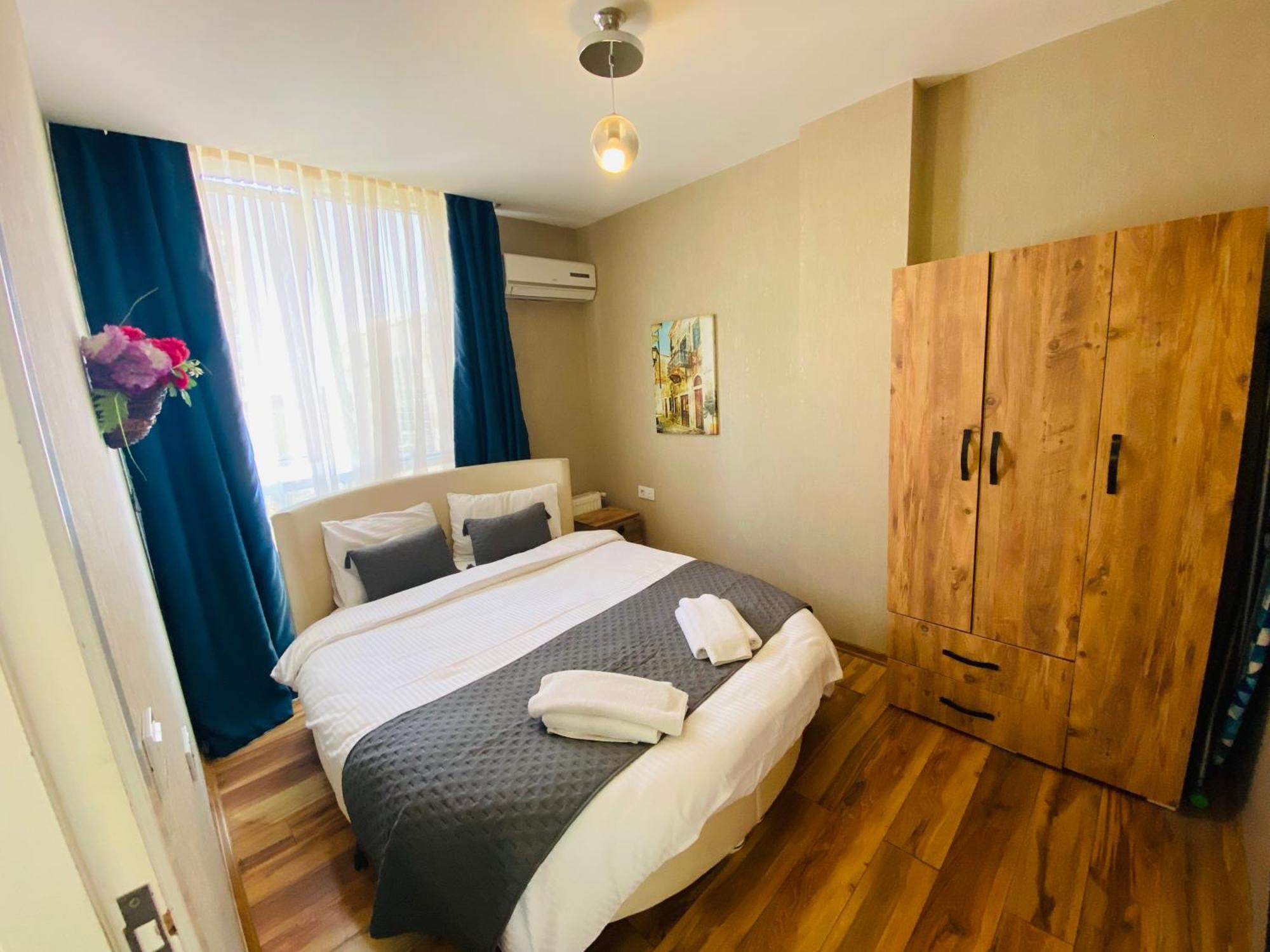 Royal Loft Aparthotel 4*