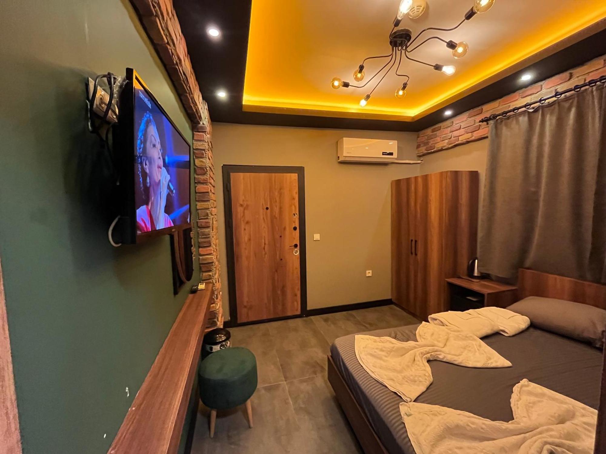 Yakamoz Apartment *