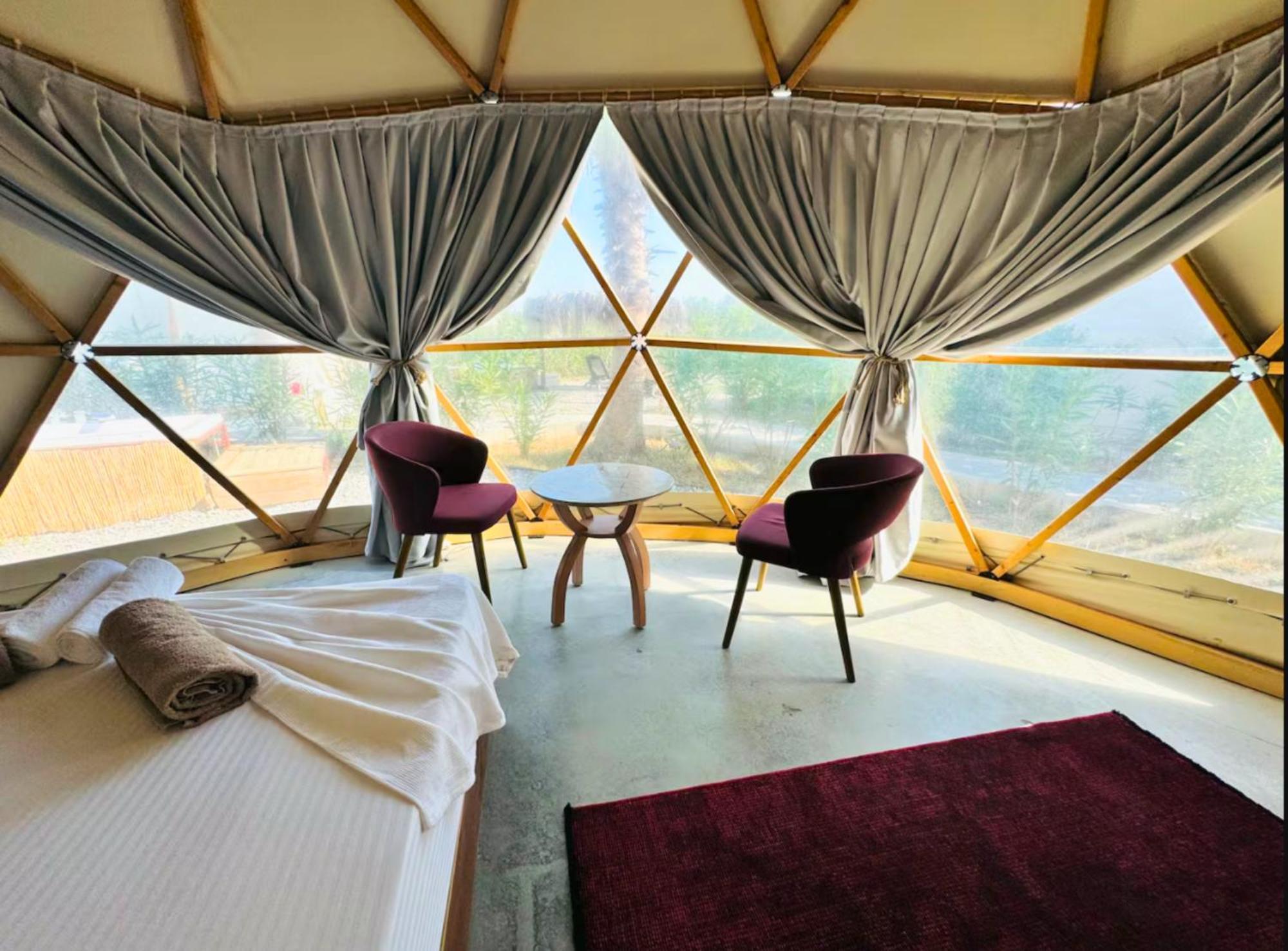 In Out Glamping Luxury tent *