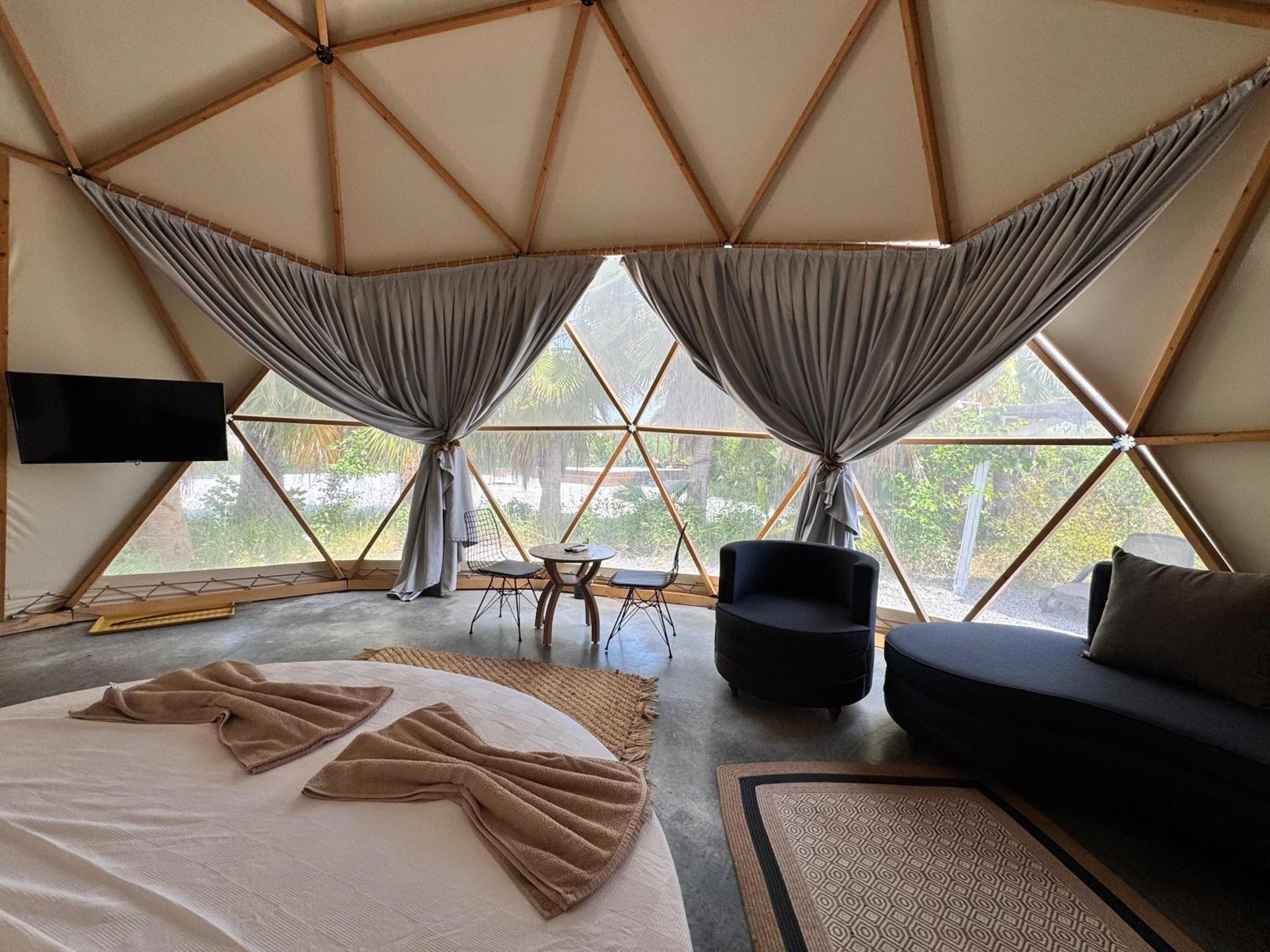 In Out Glamping
