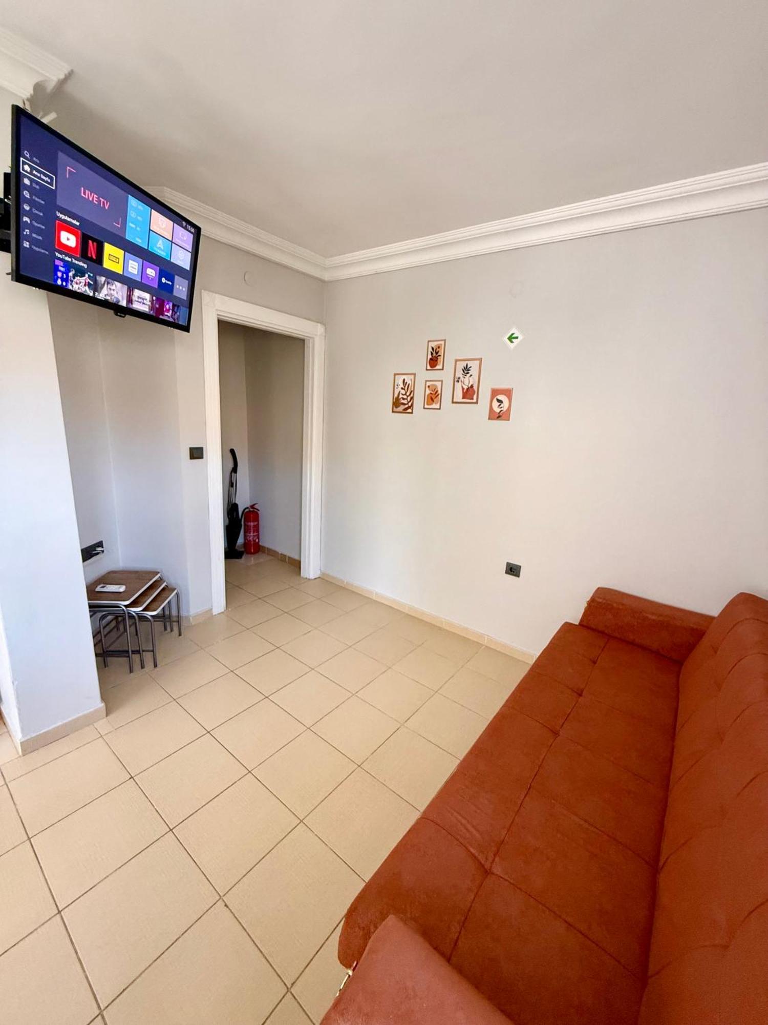 Apartment Konyaalti Plajina Yuerueme Mesafesinde Merkezi Konum *