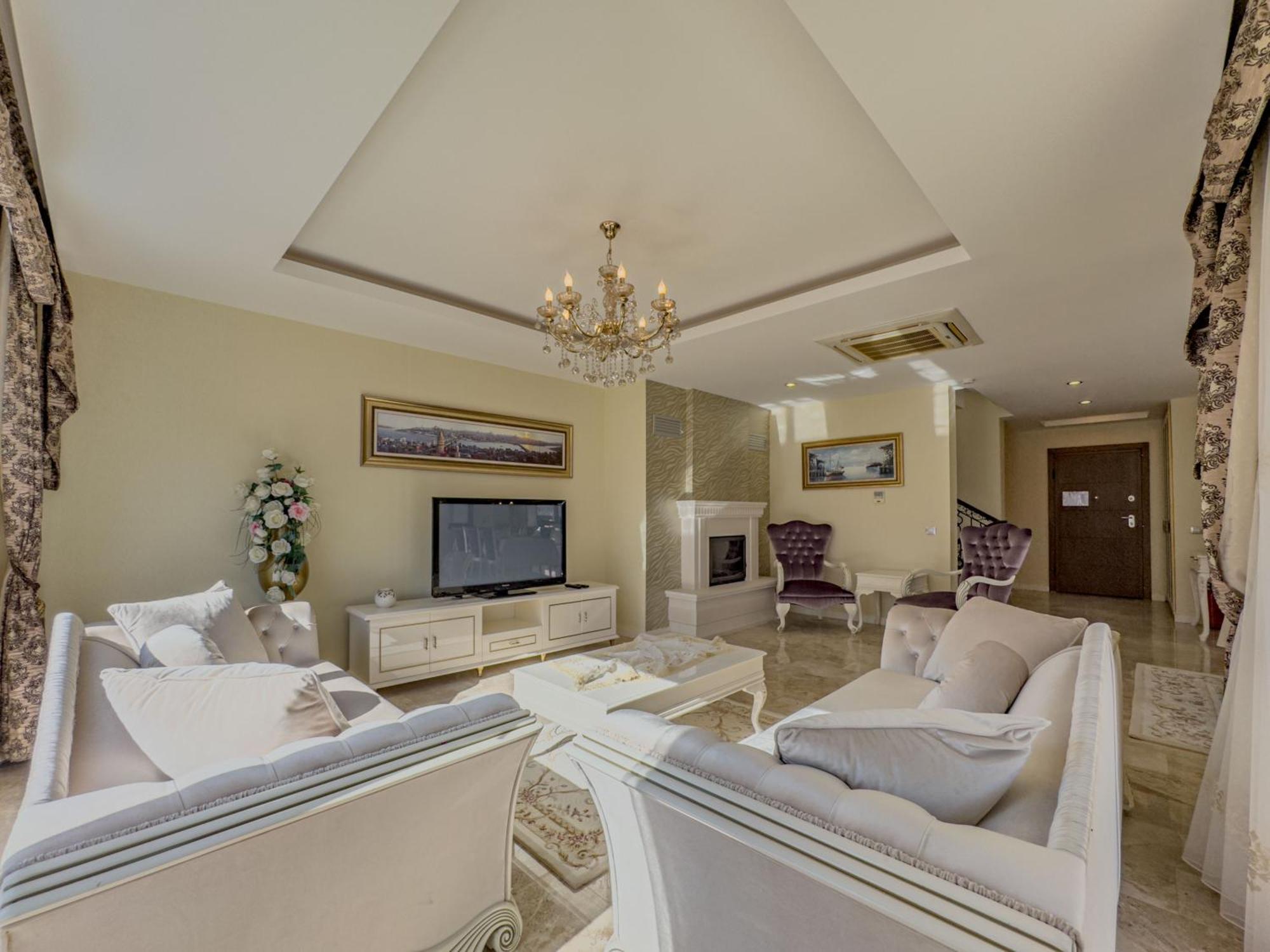 Luxury Mountain 15 Minutes To Sea Villa