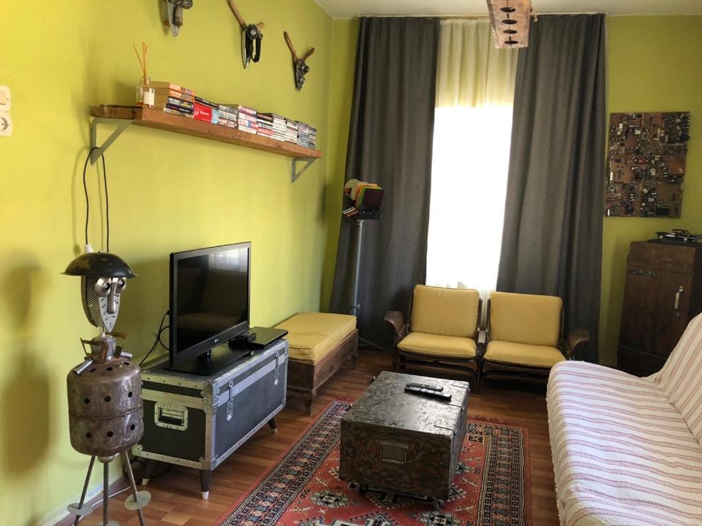 Merkez Muethis Lokasyon Ayri Mutfakli *