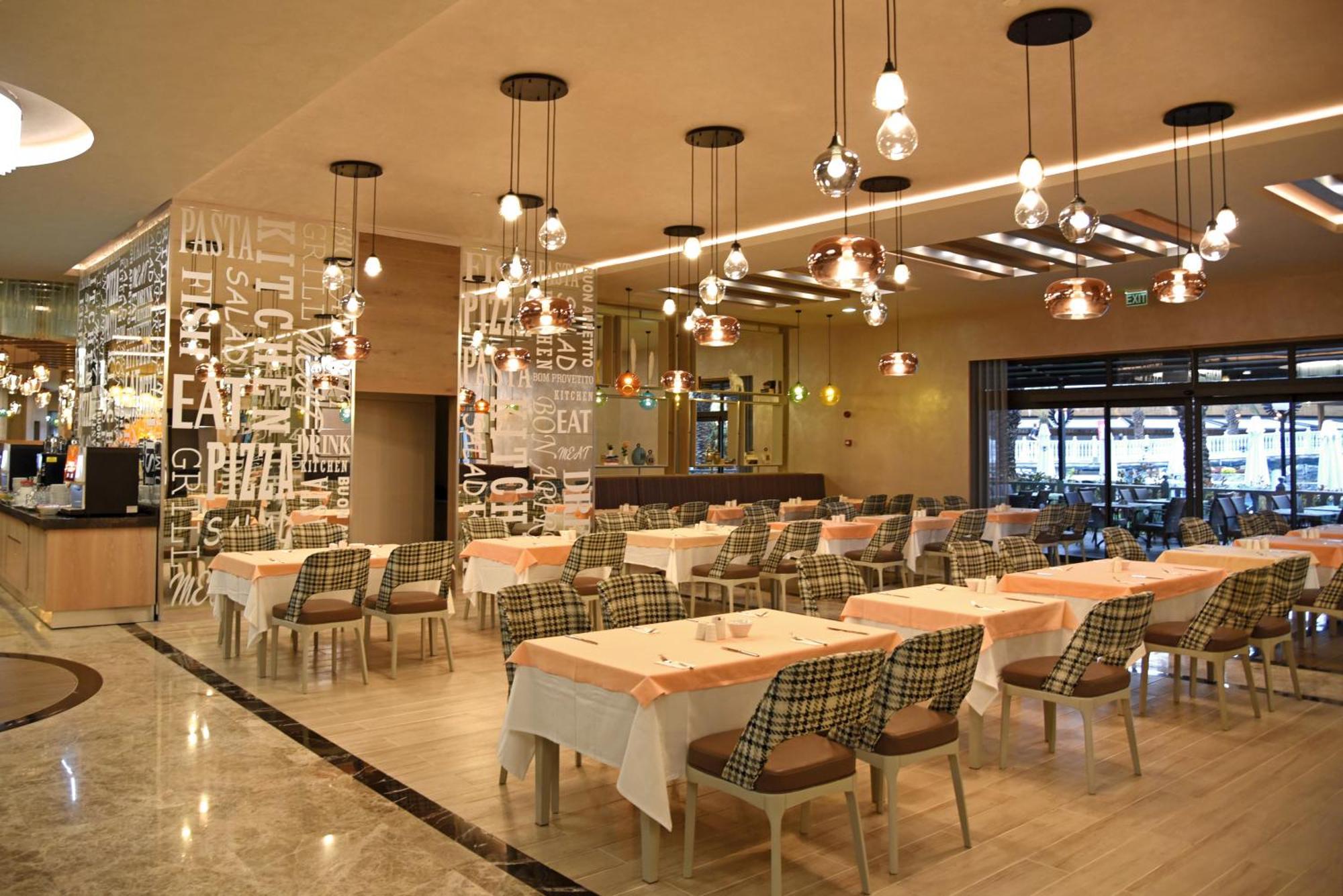 Hotel Royal Wings