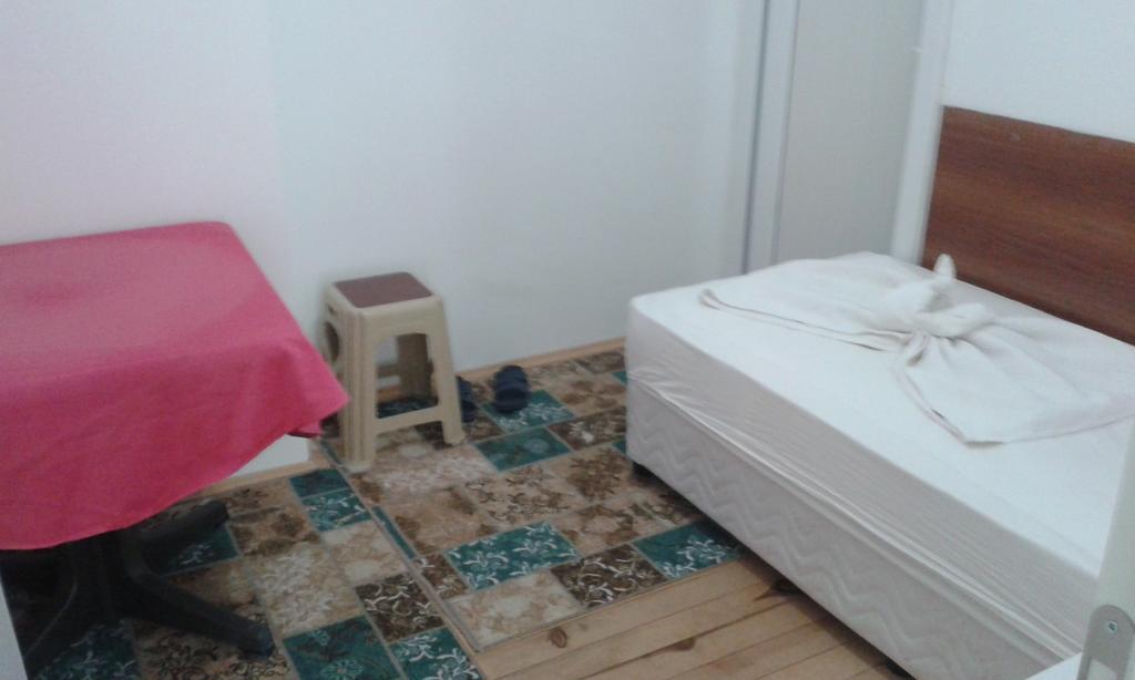 Otel Demirci