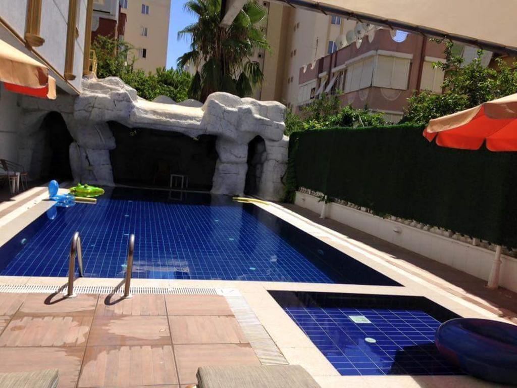 Perlo Hotel 3*