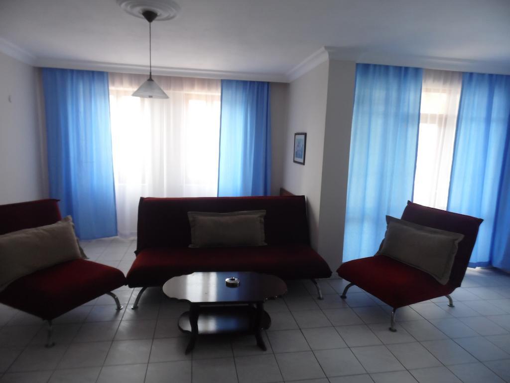 Helene Aparthotel