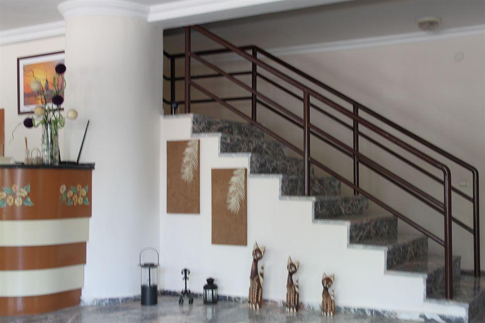 Granada Otel 3*