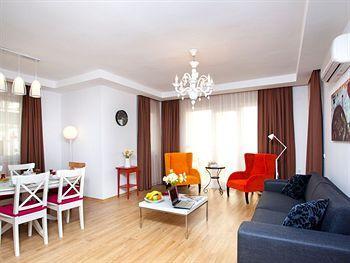 The & Aparthotel 3*