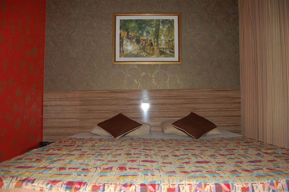 Hotel Twenty 2*