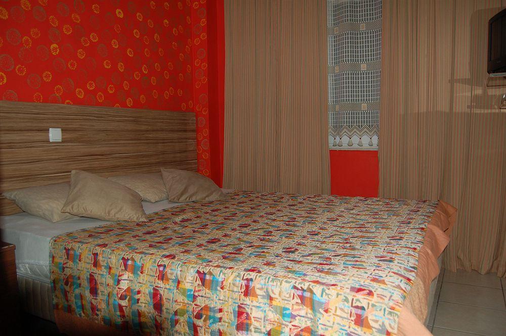 Hotel Twenty Hotel 2*