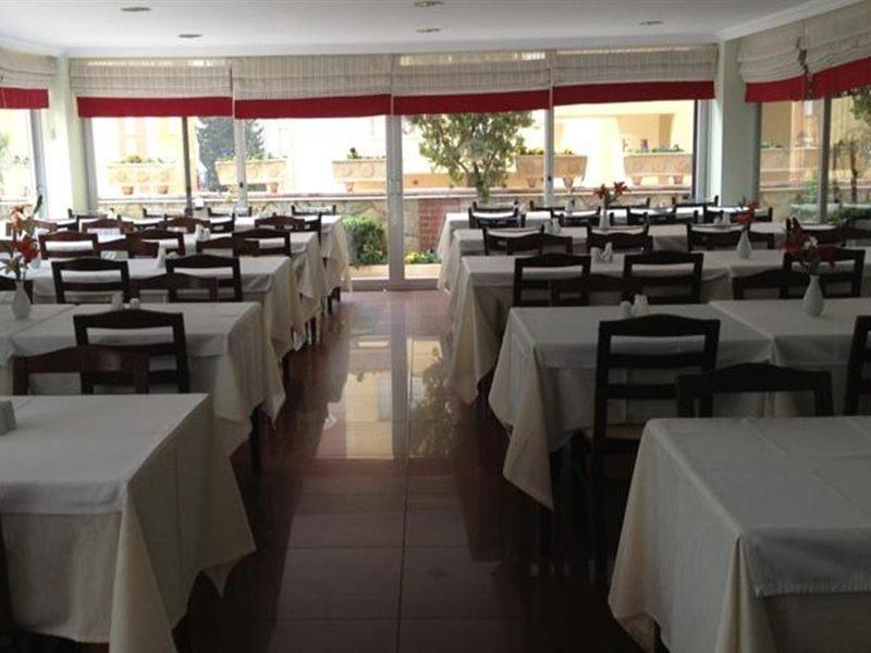Lara Dinc Hotel