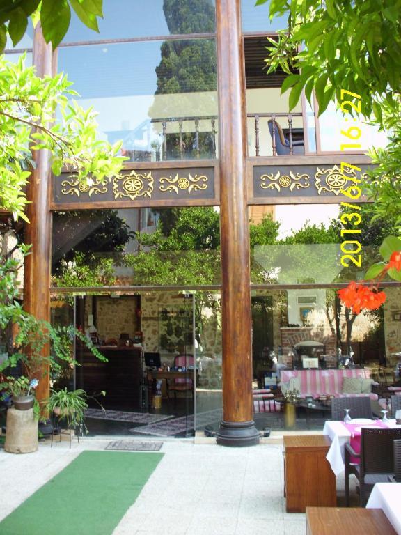 Otel Perla 3*