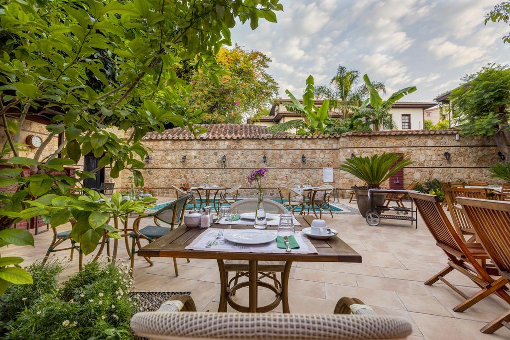 Delight Deluxe Kaucuk (adults Only) 3*