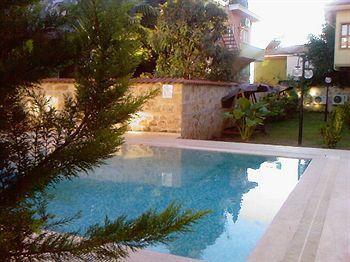 Hotel Sabah 2*