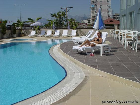 Blue Garden Hotel