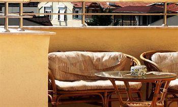 Hotel Ataer 2*