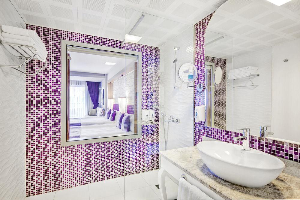 Jacaranda Hotel 5*