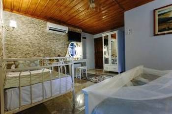 Casa Franco Old Town Hotel 2*