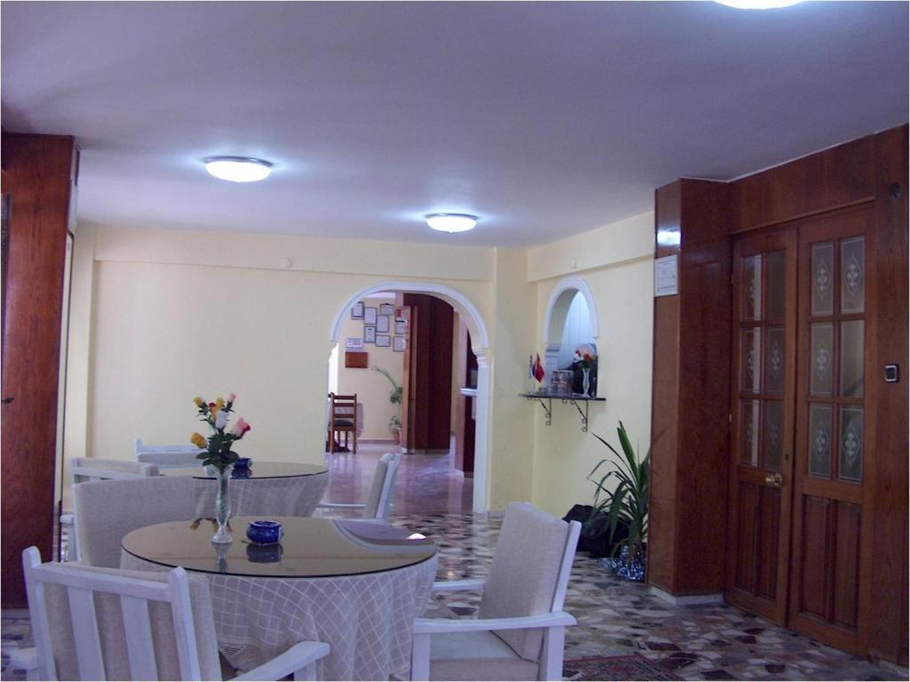 Opera Hotel