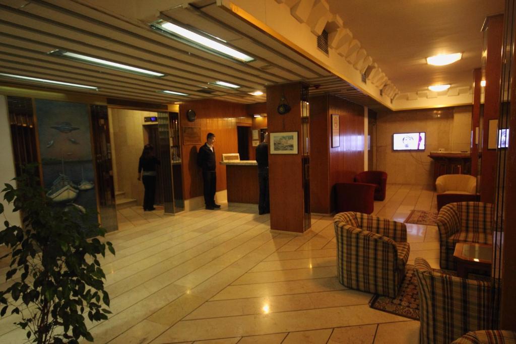 Otel Güleryüz