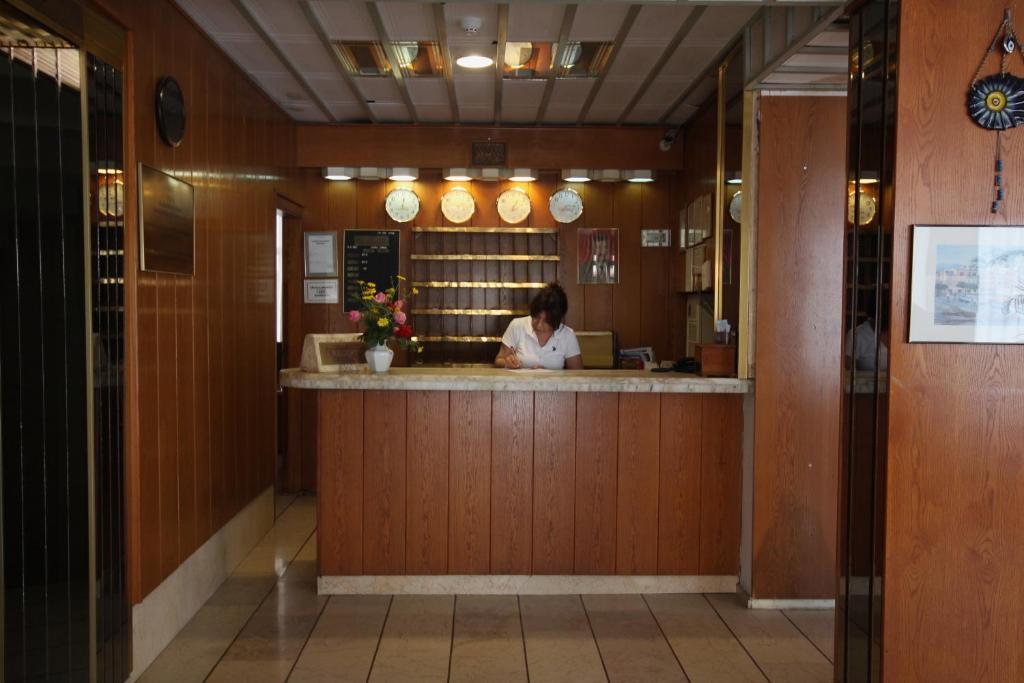 Güleryüz Otel