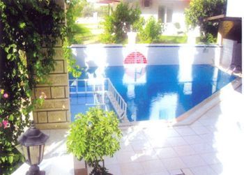 Hotel Isinda 3*