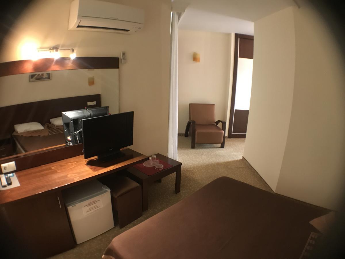 Ataer Hotel