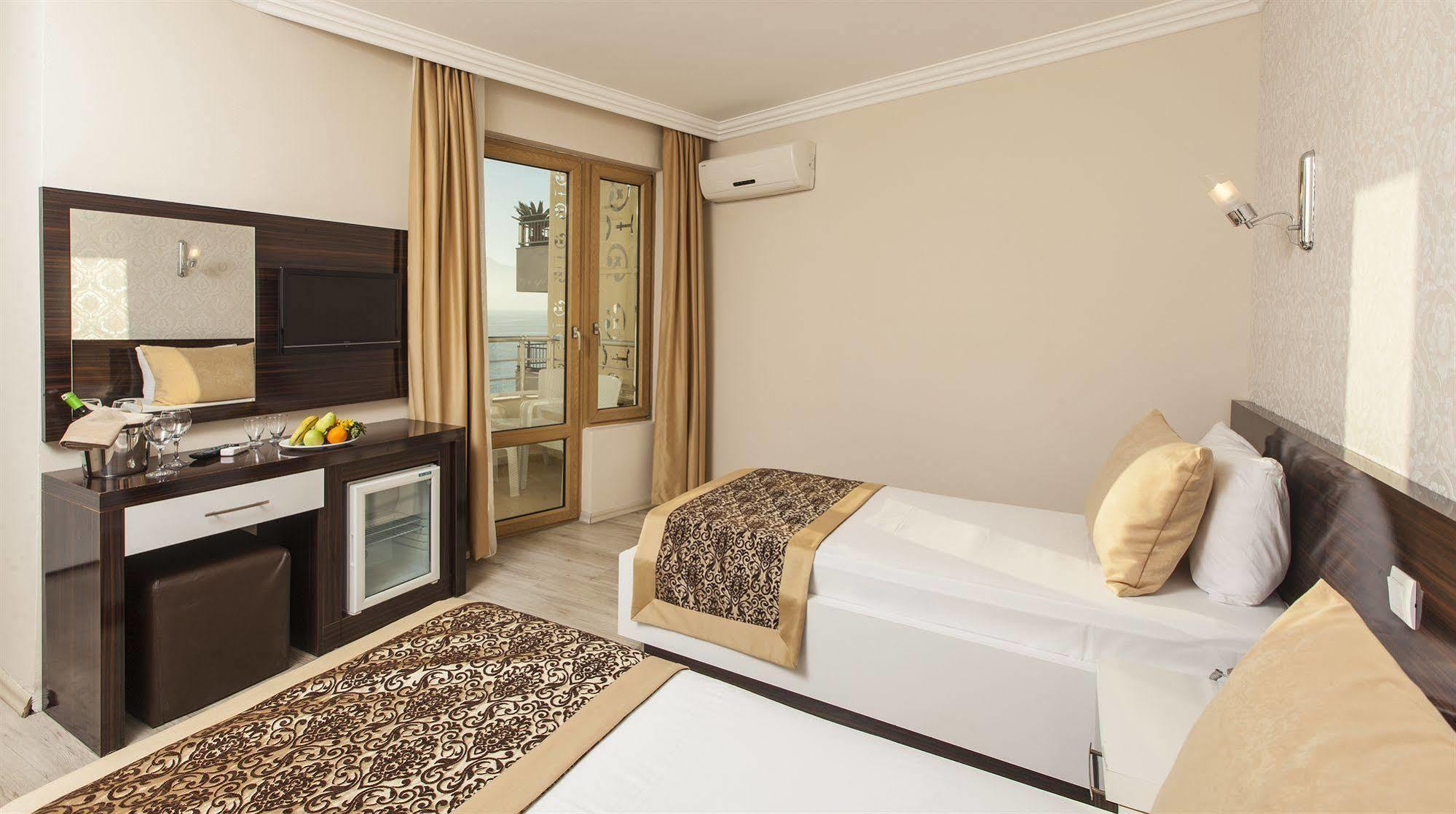 Hotel Altes 3*