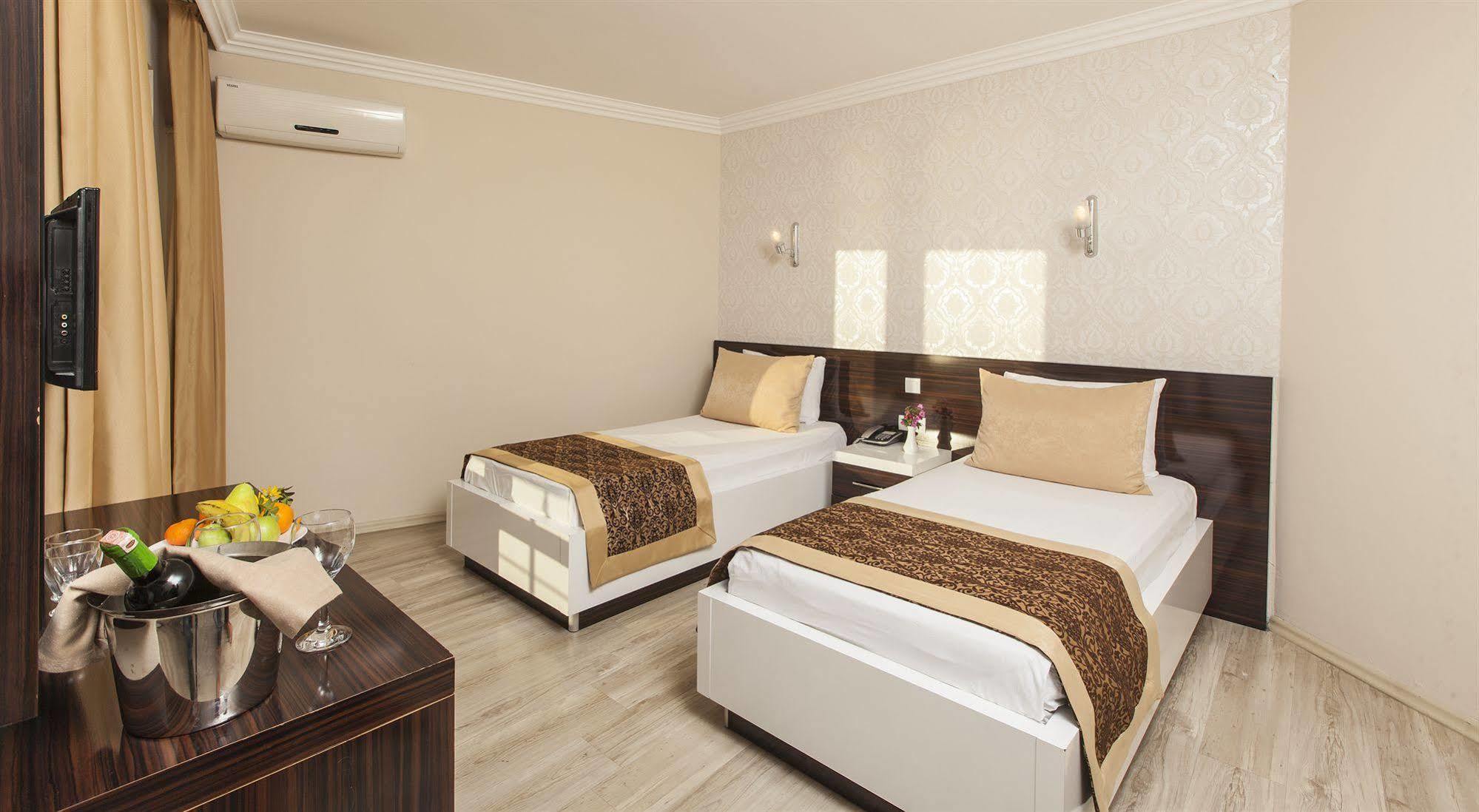 Hotel Altes 3*