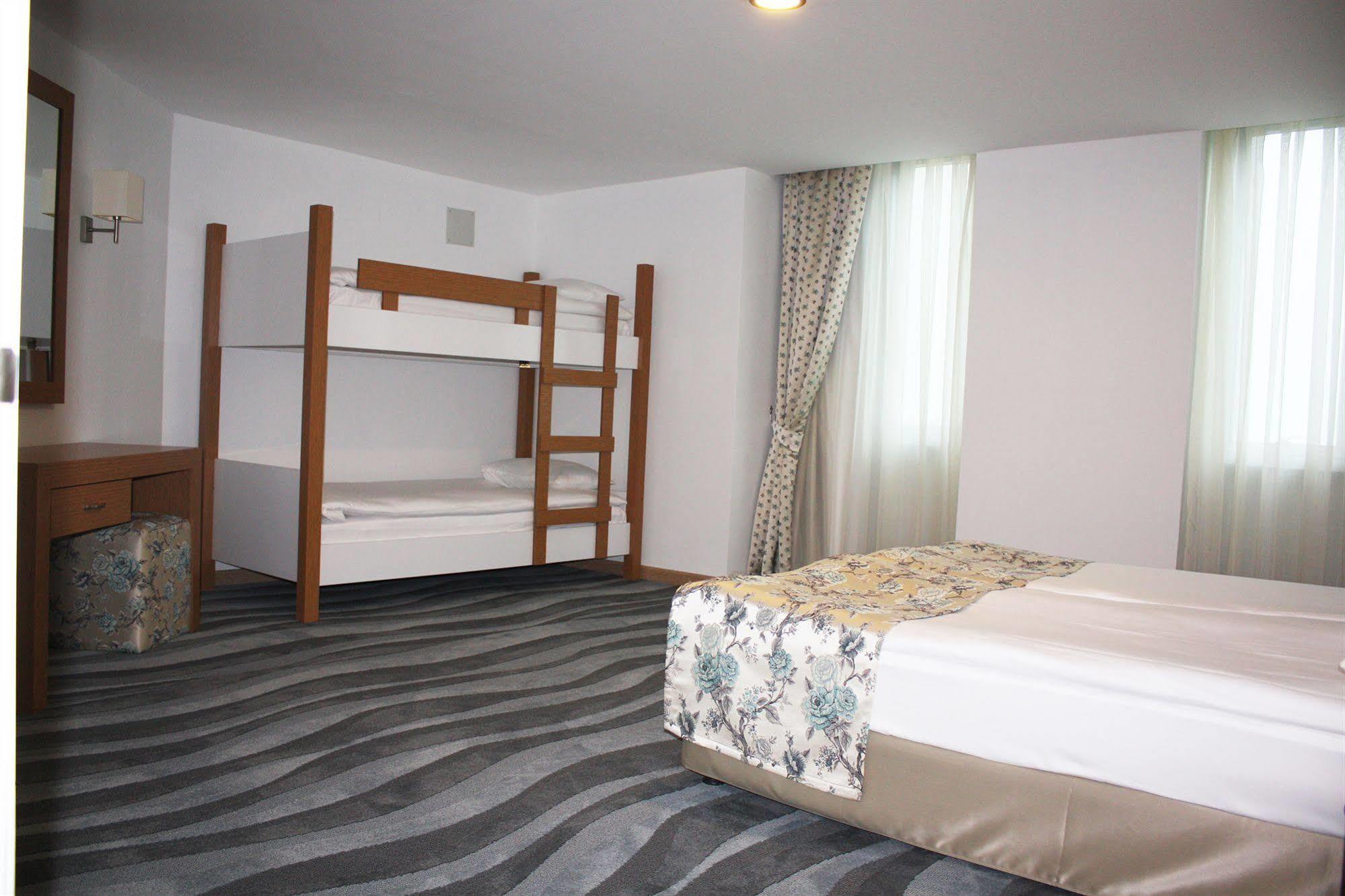 Durusu Aparthotel 3*