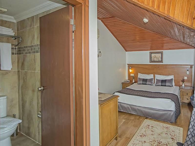 Argos Hotel 3*